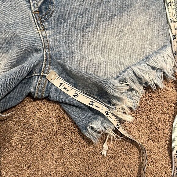 Risen! Frayed waist high rise stretchy shorts! NWT size small! - Picture 6 of 9